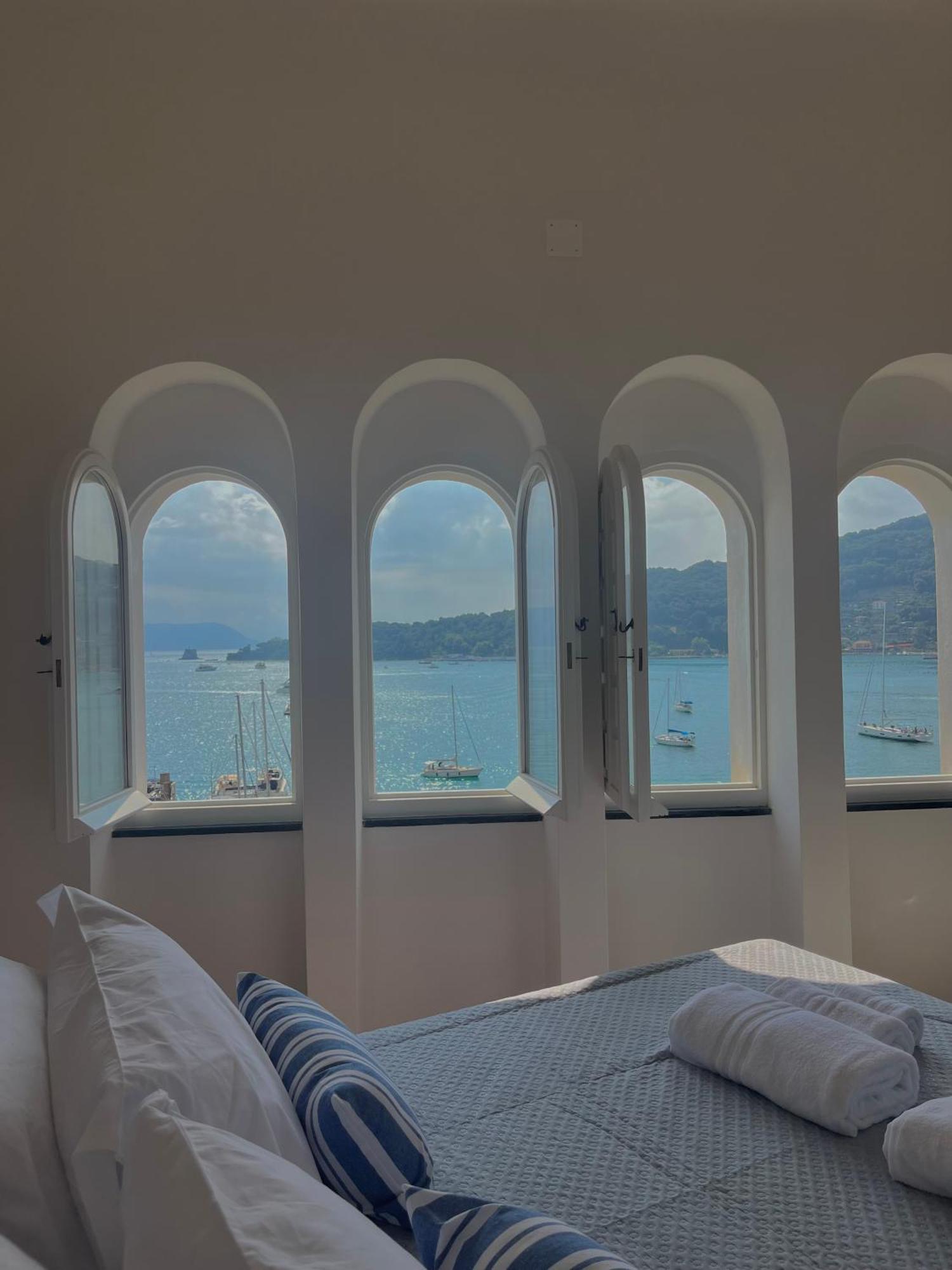 Le Finestre Veneris Hotel Porto Venere Exterior photo