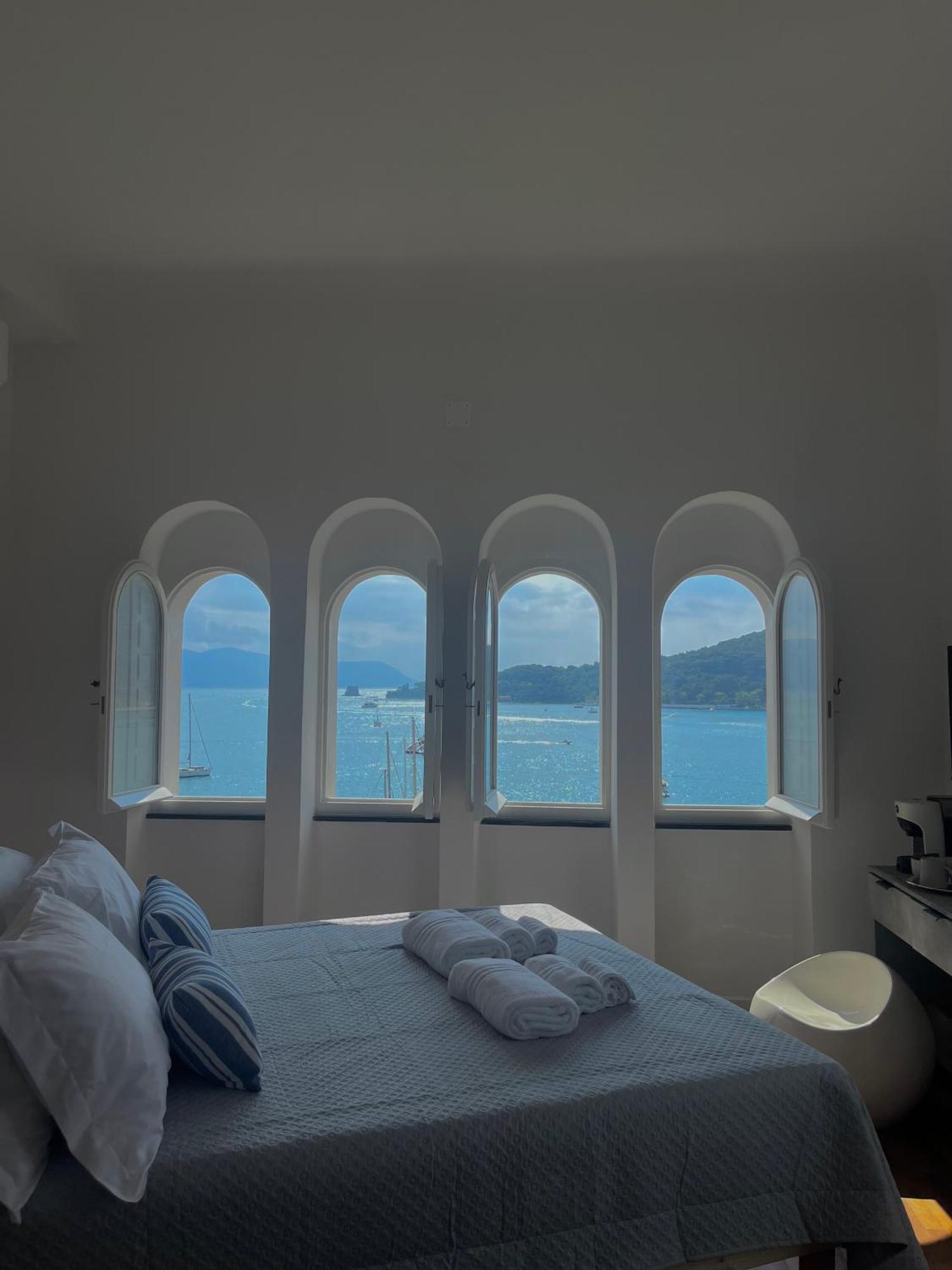 Le Finestre Veneris Hotel Porto Venere Exterior photo